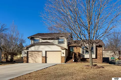 2928 S 158 Cir, Omaha, NE 68130