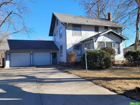 936 N Florida Ave, York, NE 68467
