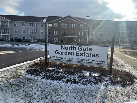 2425 Folkways Blvd #242, Lincoln, NE 68521