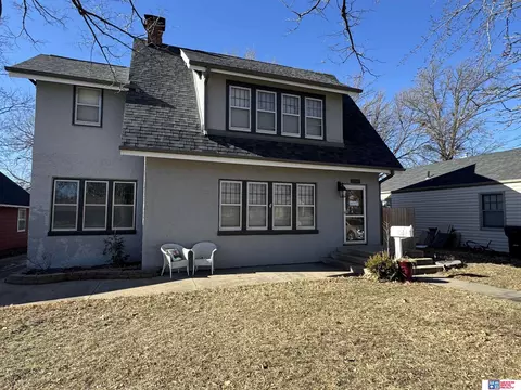 1305 N 11th St, Beatrice, NE 68310
