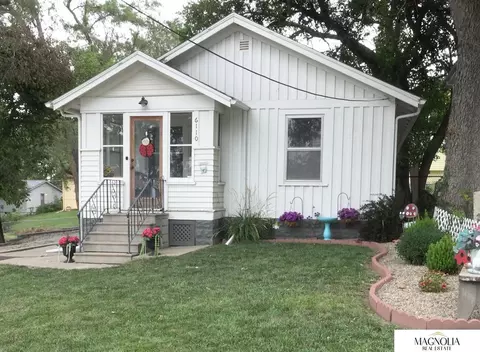 6110 Frederick St, Omaha, NE 68106