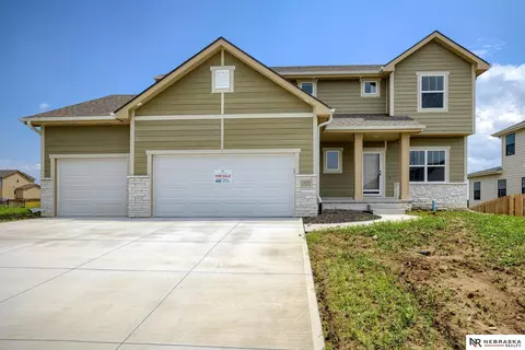 12157 S 109th St, Papillion, NE 68046