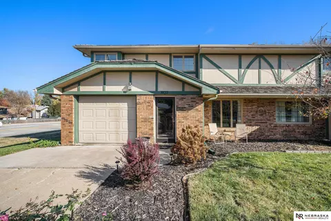 1927 N 123rd St, Omaha, NE 68154