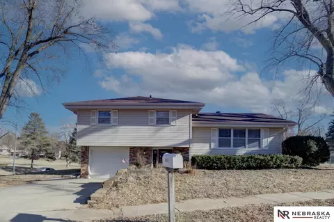 5517 N 93rd Ave, Omaha, NE 68134