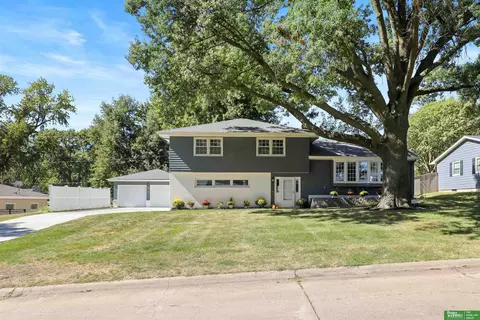 2132 S 108th St, Omaha, NE 68144