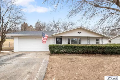 1318 N 95th St, Omaha, NE 68114