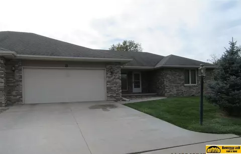 8 Pine Street, Beatrice, NE 68310
