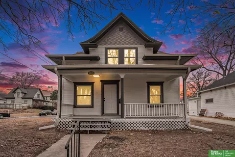 1573 S 26 St, Lincoln, NE 68502