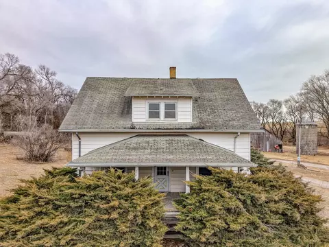 22100 S 190th St, Adams, NE 68301