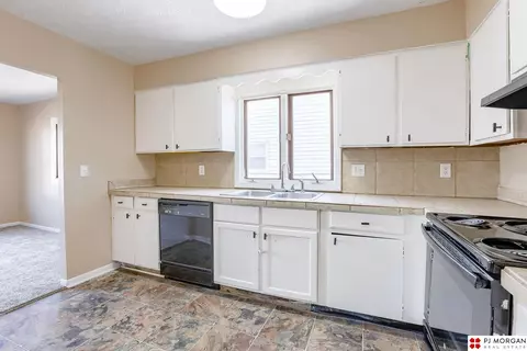 3605 Patrick Ave, Omaha, NE 68111 photo 6