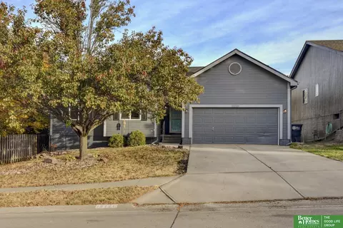 15120 Meredith Ave, Omaha, NE 68116