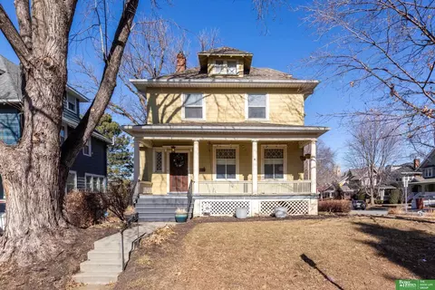 4150 Davenport St, Omaha, NE 68131