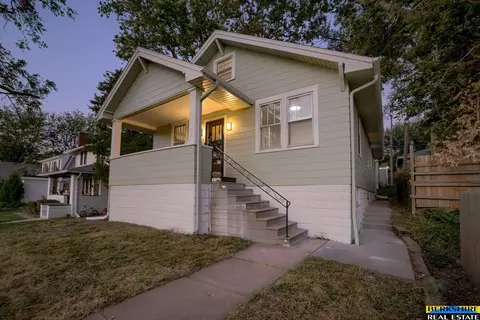3211 S 32 Ave, Omaha, NE 68105