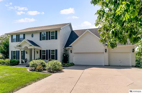 21307 Juniper Ct, Eagle, NE 68347