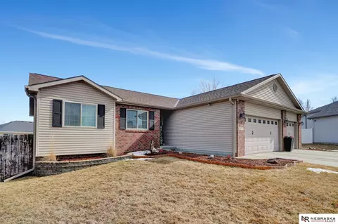 5917 Upton Grey Cir, Lincoln, NE 68516