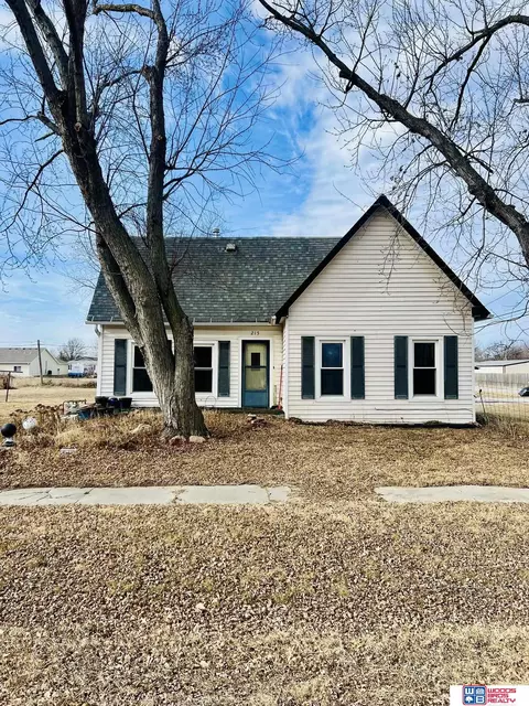 215 West St, Greenwood, NE 68366