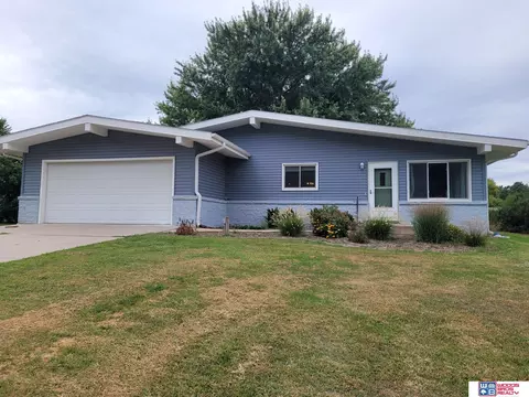 1505 313th Rd, Seward, NE 68434
