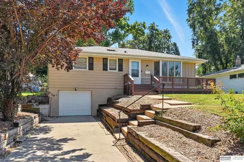 5069 S 129th St, Omaha, NE 68137