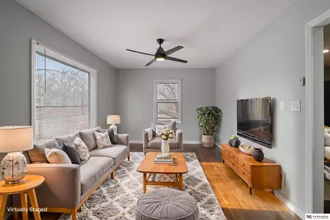 3496 Pratt St, Omaha, NE 68111