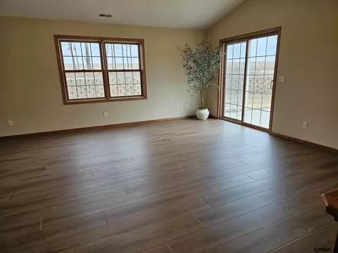 506 S 25 St, Beatrice, NE 68310 photo 5