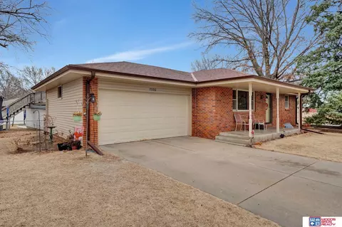 7530 Comoy Cir, Lincoln, NE 68505