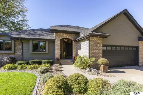 4040 S 224th Cir, Elkhorn, NE 68022