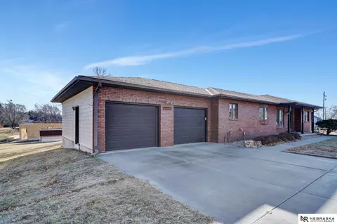 21950 S 96th St, Hickman, NE 68372