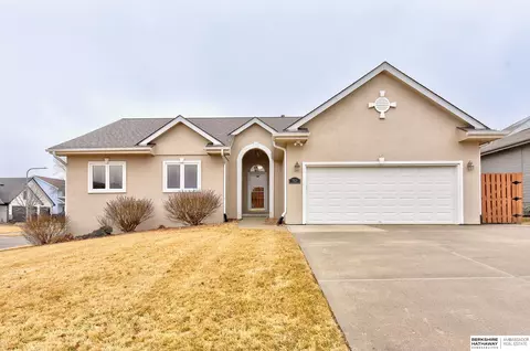 7524 S 189th St, Omaha, NE 68136