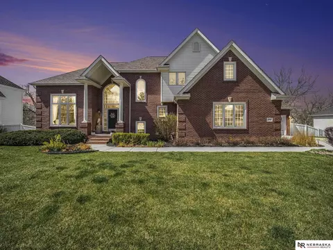 6635 Blue Ridge Ln, Lincoln, NE 68516