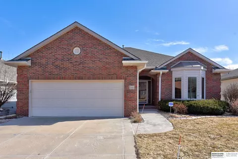 7123 N 152nd St, Bennington, NE 68007