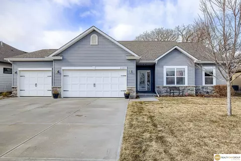 4120 Buccaneer Blvd, Plattsmouth, NE 68048