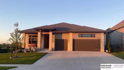 12620 Grant Ct, Omaha, NE 68138