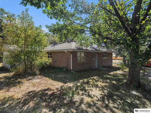 Exterior - 7300 W Bluff Rd, Malcolm, NE 68402 photo 10 of 12