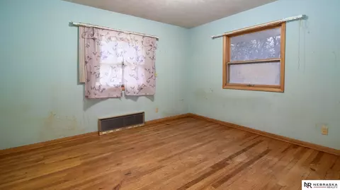 Bedroom - 7300 W Bluff Rd, Malcolm, NE 68402 photo 12 of 13
