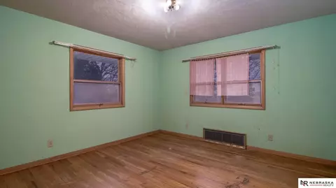 Bedroom - 7300 W Bluff Rd, Malcolm, NE 68402 photo 10 of 13