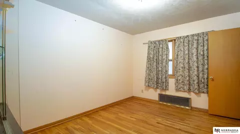Bedroom - 7300 W Bluff Rd, Malcolm, NE 68402 photo 6 of 13