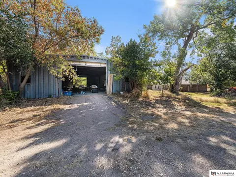 Exterior - 7300 W Bluff Rd, Malcolm, NE 68402 photo 7 of 12