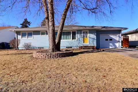 2049 Pearl St, Fremont, NE 68025