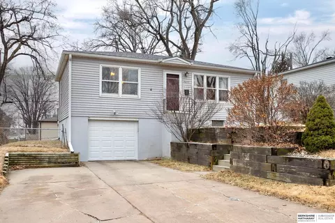7217 Joseph Ave, La Vista, NE 68128