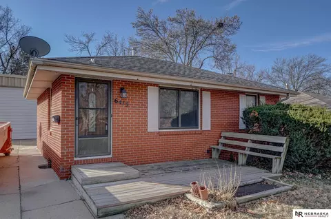 6415 Francis St, Lincoln, NE 68505