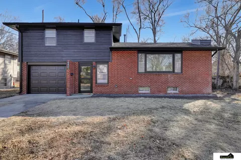 4425 Pawnee St, Lincoln, NE 68506
