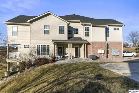 14002 E Tregaron Ridge Ave # E, Bellevue, NE 68123