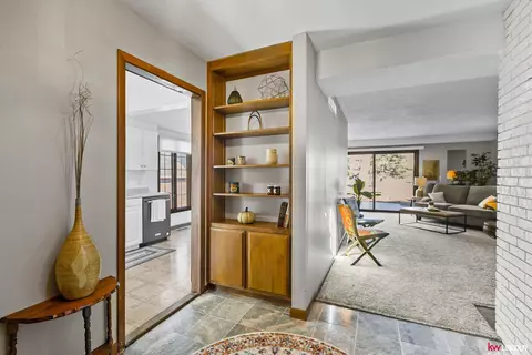 7541 Old Post Rd #5, Lincoln, NE 68506