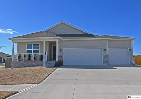 12914 S 45th Ave, Bellevue, NE 68133