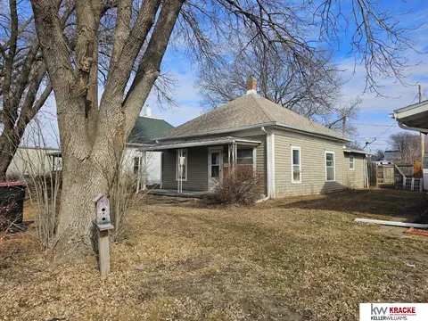 420 S 5th St, Beatrice, NE 68310 photo 2