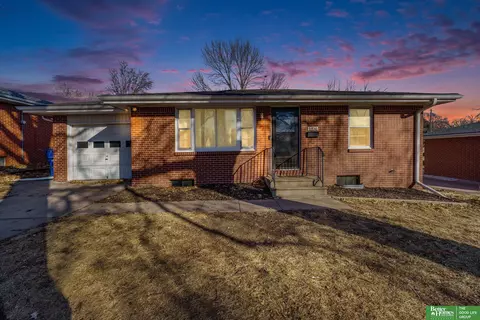 6930 Y St, Lincoln, NE 68505