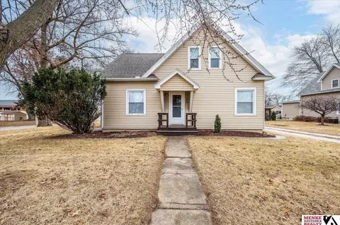 26 Holst St, Treynor, IA 51575