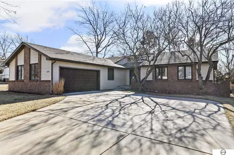 6951 La Salle St, Lincoln, NE 68516
