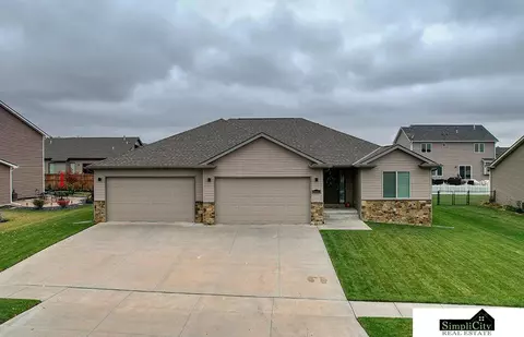 9831 N 152 St, Waverly, NE 68462
