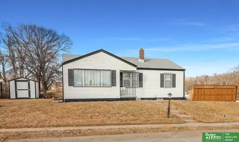 3402 Sheffield St, Omaha, NE 68112